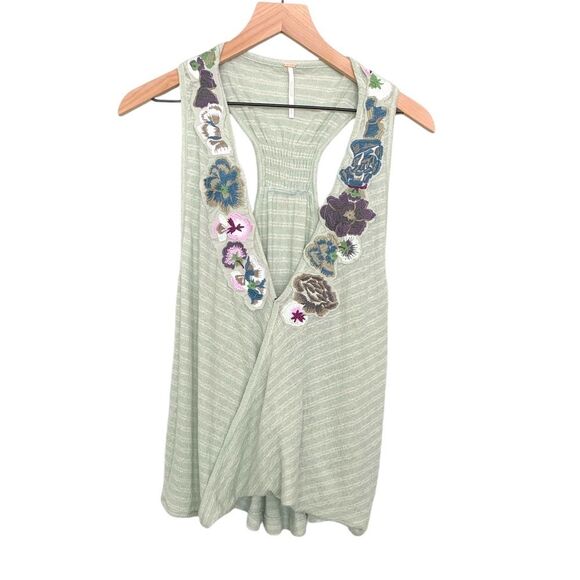 FREE PEOPLE: Woven Flower Embroidered Sleeveless V Neck Top in Mint Green. Sz L - Picture 7 of 10